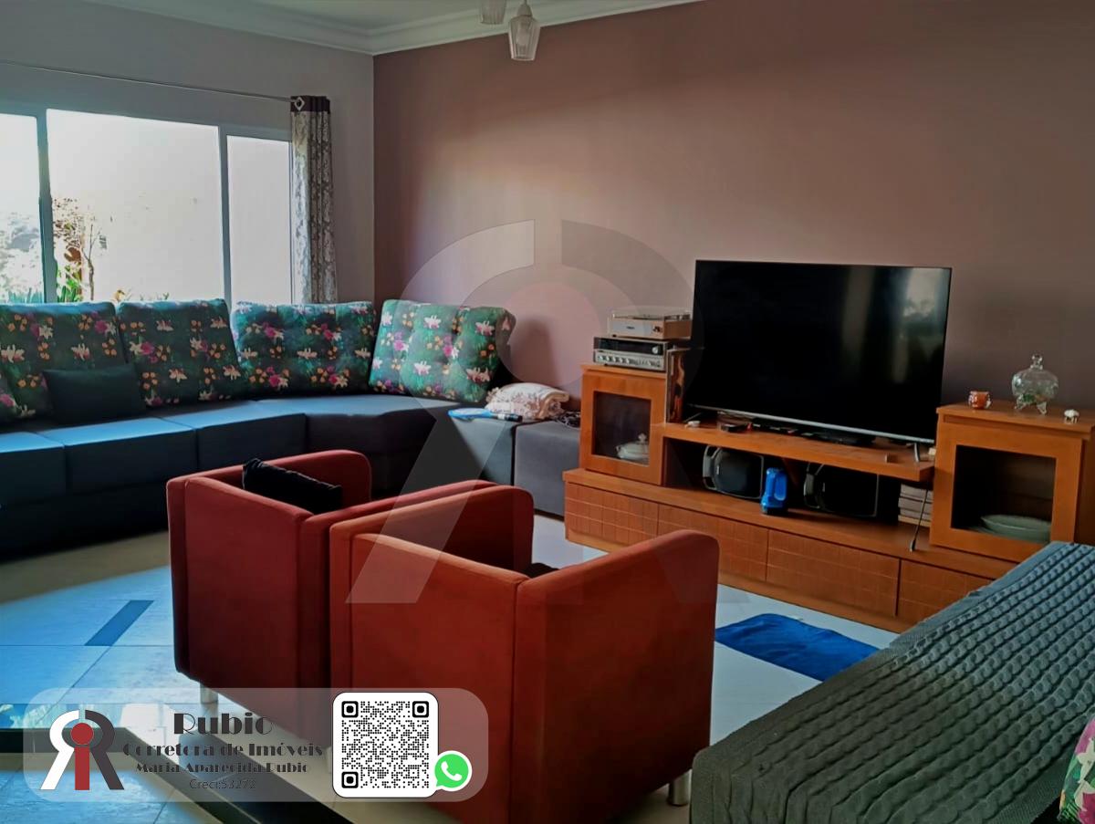 Casa em Jardim Americano · cód 353